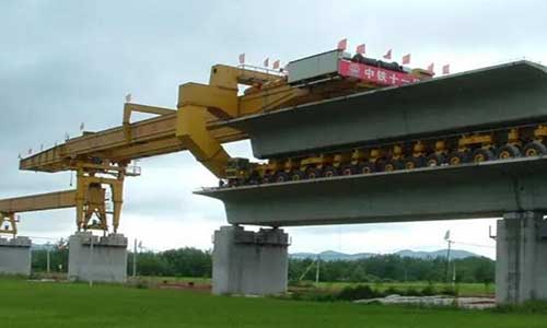 高鐵架橋機